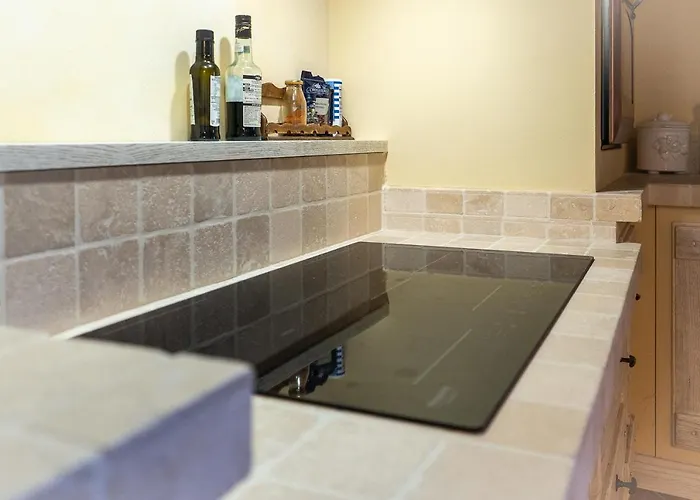 شقة Tuscany Stylish With Pool Borgo Pian Di Sala سان جيمينيانو